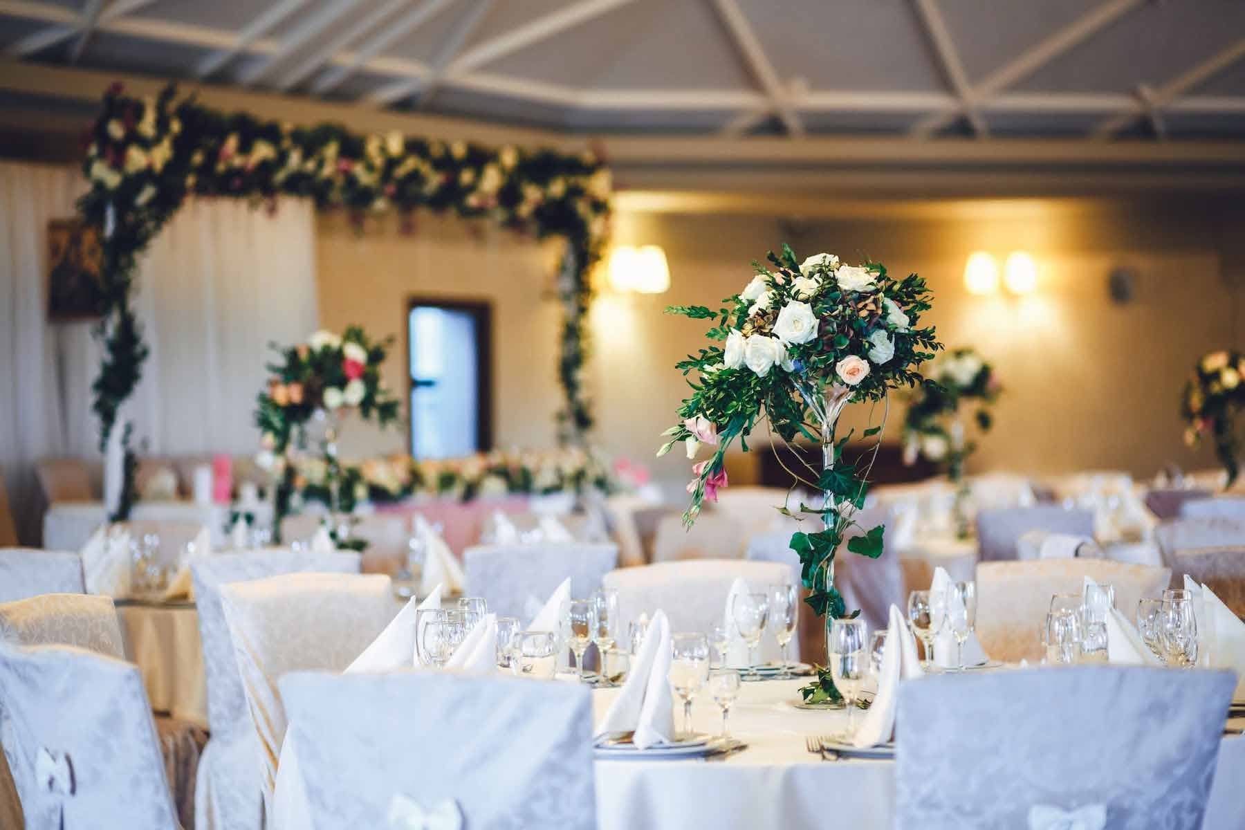 A styled dinner table setting used to illustrate catering costs in Dubai